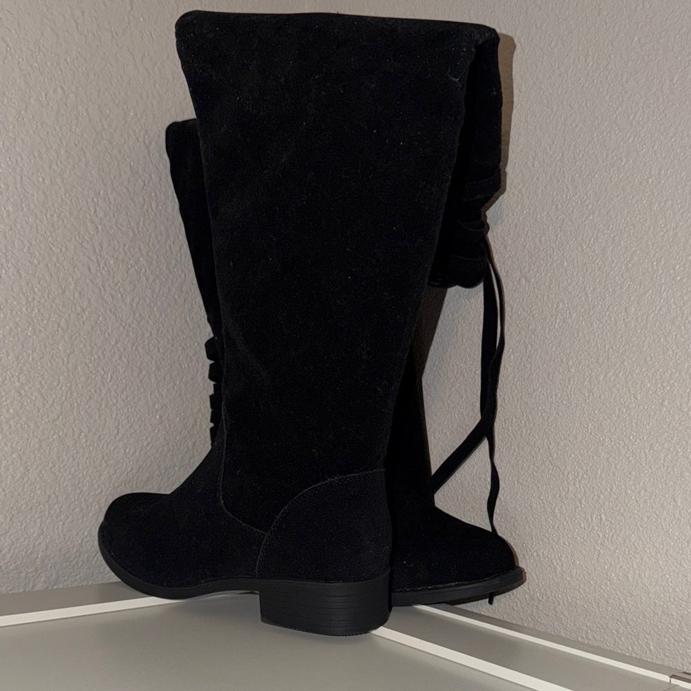 Elegant Black Knee-High Women's Boots